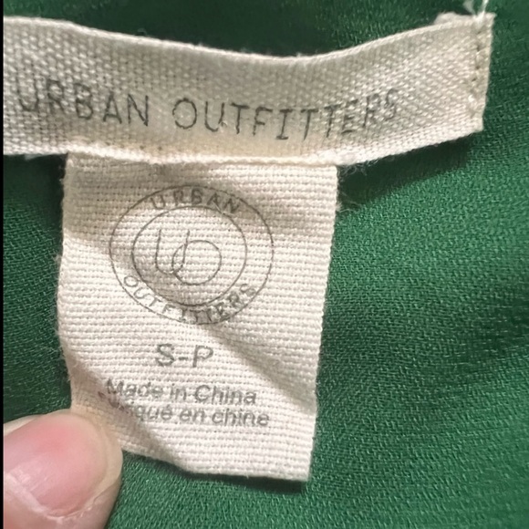 Urban Outfitters Leafy Green Tie-Front Bell Sleeve Blouse EUC - Picture 8 of 10